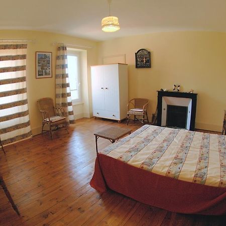 La Maison De Mariecamille Hotell Saint-Germain-Lembron Eksteriør bilde