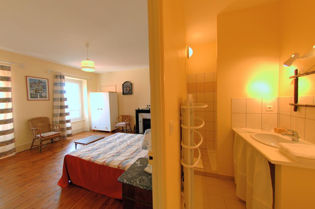 La Maison De Mariecamille Hotell Saint-Germain-Lembron Eksteriør bilde