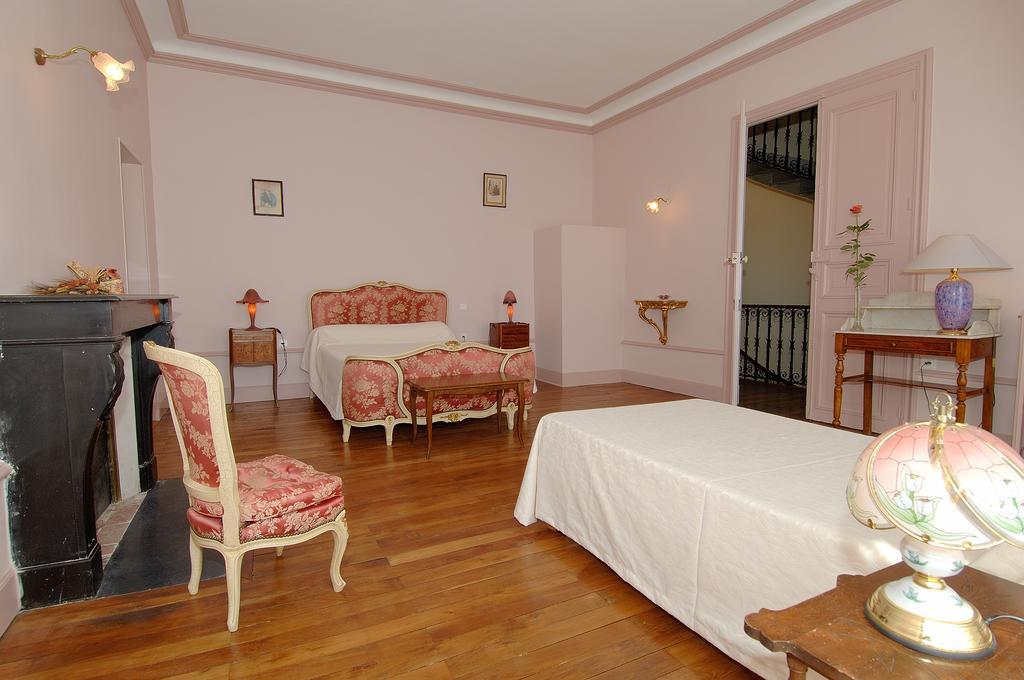 La Maison De Mariecamille Hotell Saint-Germain-Lembron Eksteriør bilde